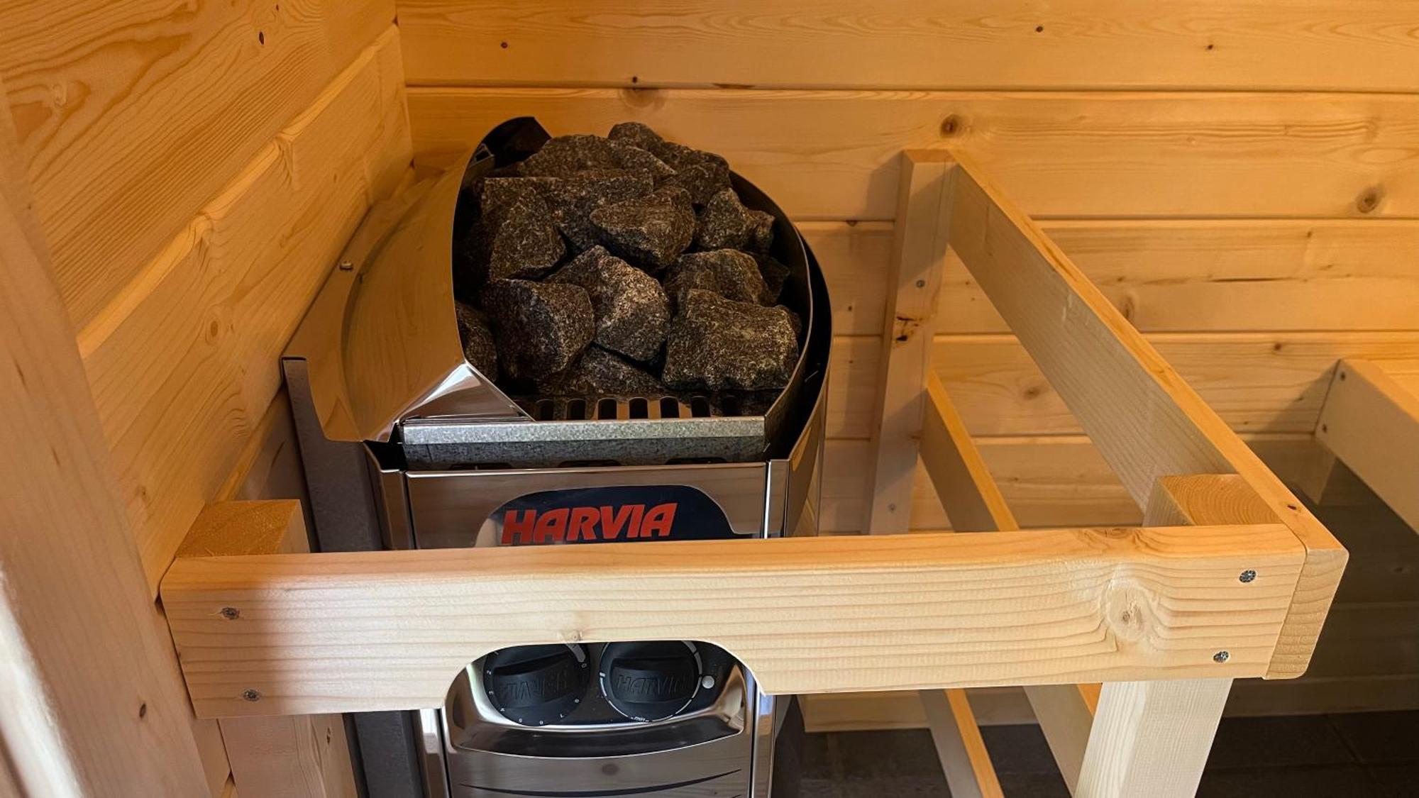 Anna With Sauna In