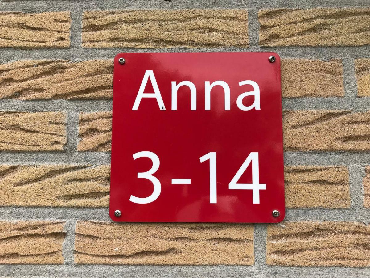 Anna With Sauna In